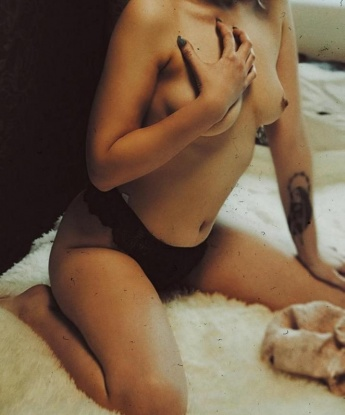 Анкета проститутки Святозара - город Всеволожск, 20 лет, №10143